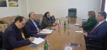 Գնել Սանոսյանը հանդիպել է Իրանի դեսպանին