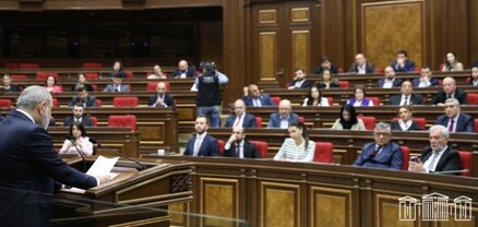 «Փաշինյանը պայքարում է Հայ առաքելական եկեղեցու և ոչ թե հայ ազգի թշնամիների դեմ»․ Փաստ
