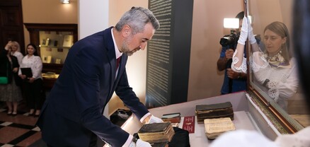 Մատենադարանի նոր ցուցադրության բացումը նշանավորվել է երկու նոր ձեռագրի մուտքով