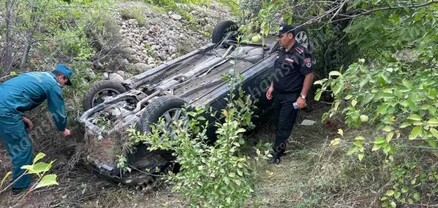 Վայոց ձորի մարզում «Opel»-ը գլխիվայր հայտնվել Է դաշտում․ կան վիրավորներ. shamshyan.com