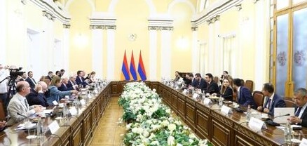 ԱՄՆ կոնգրեսականները աներկբա իրենց աջակցությունը հայտնեցին ՀՀ տարածքային ամբողջականությանը. Խանդանյան