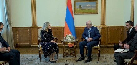 Վահագն Խաչատուրյանն ընդունել է Հայաստանում Եգիպտոսի դեսպան Սերենադ Գամիլին