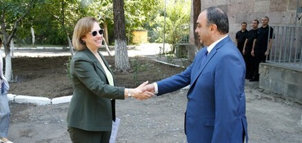 ՆԳ նախարարն ու ԱՄՆ դեսպանն այցելել են պարեկային ծառայության Սյունիքի մարզի գումարտակ