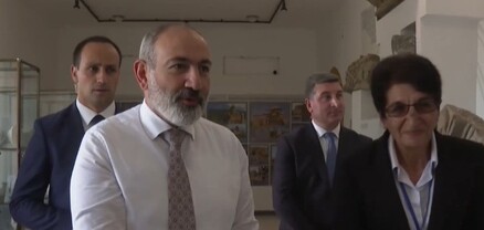 Վարչապետն այցելել է «Զվարթնոց» պատմամշակութային արգելոց-թանգարան
