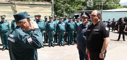 ՆԳ նախարարը Լոռու մարզում աշխատանքային խորհրդակցություն է անցկացրել փրկարարների հետ