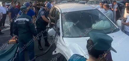 Երևանում բախվել են BMW-ն ու Mitsubishi-ն. վիրավորներից մեկին ավտոմեքենայից դուրս են բերել փրկարարները. shamshyan.com