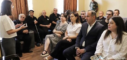 Եղիշե Չարենցի տուն-թանգարանի անձնակազմը և բանաստեղծի թոռնուհին հանդիպել են ազատազրկված անձանց, այցելել Չարենցի խուցը