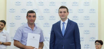 Փոխնախարարը երկաթուղայինի օրվա կապակցությամբ շնորհակալագրեր է հանձնել աշխատակիցներին