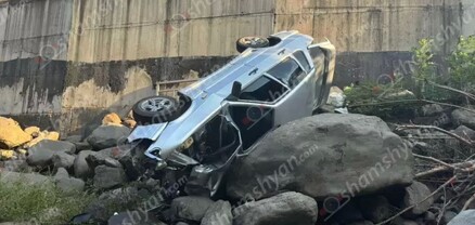 «Lada»-ն Ձորագետի կամրջի մոտ բախվել է երկաթե ճաղավանդակներին և հայտնվել Դեբեդ գետում. կան վիրավորներ. shamshyan.com