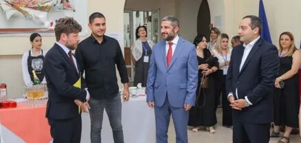 Արմեն Փամբուխչյանը Ֆրանսիայի դեսպանի հետ մասնակցել է Պետանք ֆրանսիական ծագմամբ խաղի խաղահրապարակի բացմանը