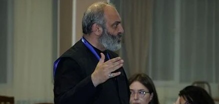 Բագրատ Սրբազանն Աղվերանի ճամբարում զրուցել է երիտասարդների հետ