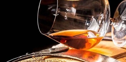 Հիմա ո՞ւմ «կենացը խմել» խոտանված «կոնյակով». Փաստ