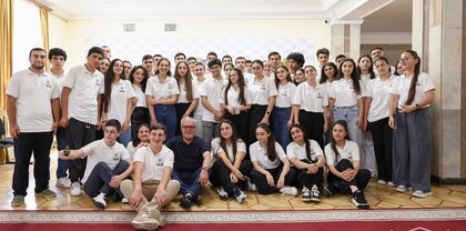 Անդրանիկ Քոչարյանը աշակերտներին է ներկայացրել ՀՀ պաշտպանության եւ անվտանգության հիմնախնդիրներն ու առաջնահերթությունները