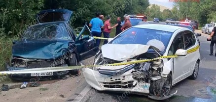 Սպիտակում բախվել են «Honda Fit»-ն ու «Volkswagen Golf»-ը. կա 3 վիրավոր. shamshyan.com