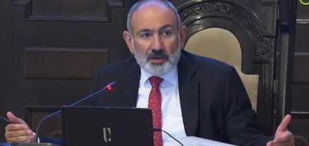 Կռահում եմ՝ գնալու ենք մարզ, մեկը սիրուն ներկած սպանդանոցի դեմը տխուր մեզ ա սպասելու. Փաշինյան