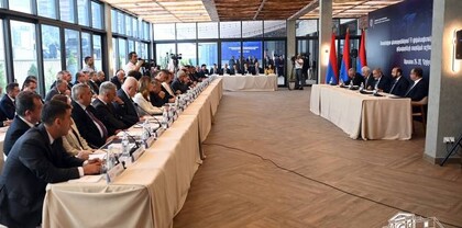 Փաշինյանը դեսպաններին ընտրության առաջ է կանգնեցրել․ Հրապարակ
