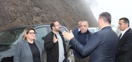Գնել Սանոսյանն ու Իրանի դեսպան Մեհդի Սոբհանին կանգառ են ունեցել Վերին Խոտանանը շրջանցող ճանապարհահատվածում
