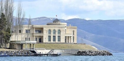 Փաշինյանը ցուցադրել է իր առանձնատունը. Հրապարակ
