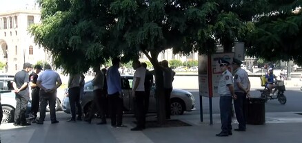 Տաքսու վարորդների բողոքի ակցիան՝ կառավարության շենքի դիմաց. ՈւՂԻՂ