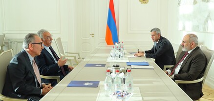 Նիկոլ Փաշինյանն ընդունել է Սեմ Սիմոնյանին և Էլի Աքիլյանին