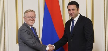 Ալեն Սիմոնյանն ընդունել է ՀՀ-ում Կանադայի դեսպանին