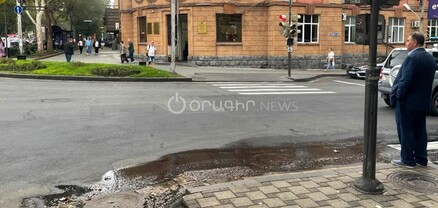 Կոյուղաջրեր՝ Կենտրոնի թաղապետարանի դիմաց