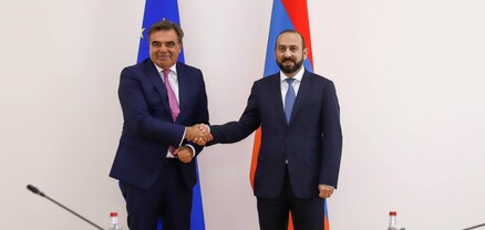 Արարատ Միրզոյանը հադիպում է ունեցել Եվրոպական հանձնաժողովի փոխնախագահ Մարգարիտիս Սխինասի հետ