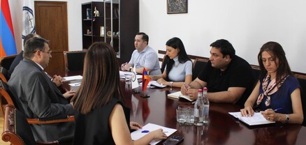 Անահիտ Մանասյանը հանդիպել է Փաստաբանների պալատի նախագահի հետ