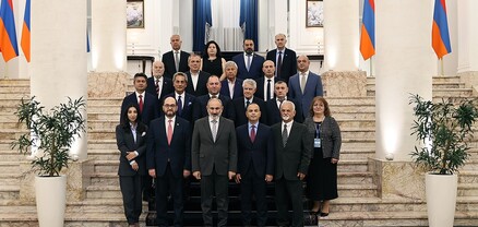 Նիկոլ Փաշինյանն ընդունել է օտարերկրյա պետություններում Սփյուռքի գործերի հանձնակատարներին