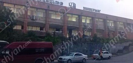 Իջևանում հայտնի կարի ֆաբրիկայում ինքնաշեն վերելակն ընկել է տնօրենի վրա․ նրան տեղափոխել են հիվանդանոց․ shamshyan.com