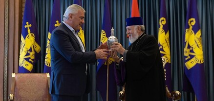 Կաթողիկոսն ընդունել է Սամվել Կարապետյանին