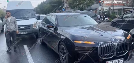 Երևանում բախվել են «BMW»-ն ու «Ford Transit»-ը. shamshyan.com