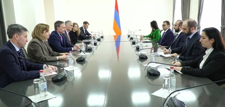 ՀՀ ԱԳ նախարարը հանդիպել է ԱՄՆ նախագահի հատուկ օգնականի հետ