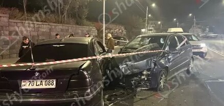 Երևանում՝ «Վեգա» հիպերմարկետի մոտ, բախվել են Mercedes-ն ու BMW-ն․ կա վիրավոր․ shamshyan.com