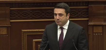 Մի՛ մասնակցեք քննարկմանը, ստեղ գալիս եք, ինչ եք անում․ ԱԺ-ում իրավիճակը թեժացավ