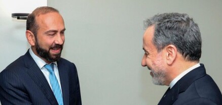 Ստամբուլում «3+3»-ի շրջանակում կայացել է Միրզոյան-Արաղչի հանդիպումը