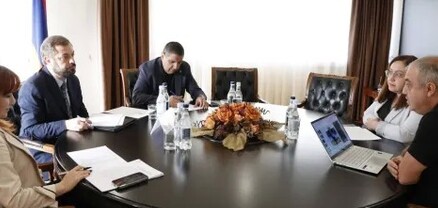 Գևորգ Պապոյանը մի խումբ քաղաքացիների հետ քննարկել է Էկոնոմիկայի նախարարության աջակցության ծրագրերը