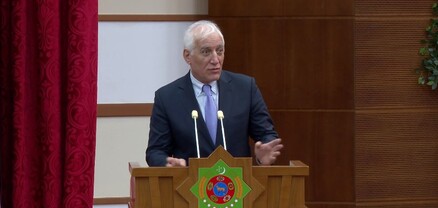 Վահագն Խաչատուրյանը մասնակցել է Մահթումկուլի Ֆրագիի երկերի վերահրատարակության շնորհանդեսին