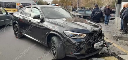 Աբովյան քաղաքում բախվել են BMW X6-ն ու Kia-ն. shamshyan.com