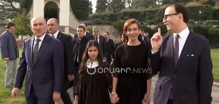 Տես՝ ինչ վատ ա՝ անգլերեն չգիտես․ Նիկոլ Փաշինյանը՝ դստերը