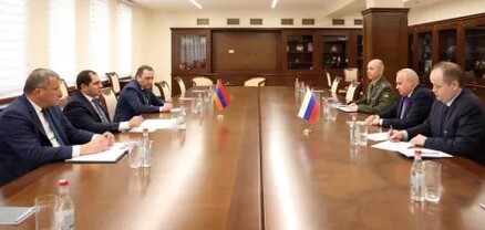 Պապիկյանը և ՌԴ դեսպանը քննարկել են տարածաշրջանային անվտանգության և երկկողմ օրակարգային հարցեր