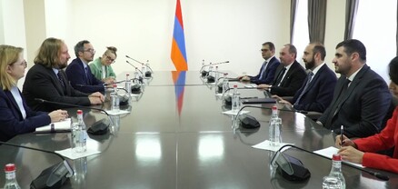 Արարատ Միրզոյանն ընդունել է Գերմանիայի Բունդեսթագի ԵՄ հարցերի հանձնաժողովի նախագահին