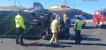 «Օզոն» ընկերությանը պատկանող «Ford Transit»-ը կողաշրջվել է. shamshyan.com
