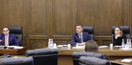 Փողի «բազառ»՝ քաղաքապետի եւ նախարարի միջև․ Հրապարակ