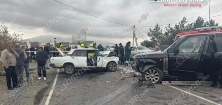 Ուշիի ոլորաններում բախվել են «Range Rover»-ն ու «ՎԱԶ 2107»-ը. կա 1 զոհ, 1 վիրավոր. shamshyan.com
