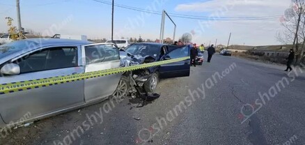 Արարատի մարզում բախվել են Toyota-ն ու Opel-ը. վերջինի վարորդը վարորդական իրավունքի վկայական չի ունեցել, ավտոմեքենան էլ երեկ է գնել. shamshyan.com