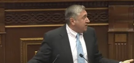 Աղազարյա՛ն, ջանդ յուղի, քո գլխին են սարքում, ա՛յ ընկեր, դու էլ ես նախկին դաշնակցական. Արթուր Խաչատրյան