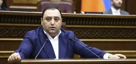 ՔՊ-ական երեսփոխանները բյուջեի քննարկումը վերածել էին վարչապետին քծնելու արարողության․ Հրապարակ