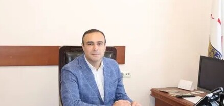 Կամսար Բաբինյանը դադարեցնում Է Աջափնյակ վարչական շրջանի ղեկավարի լիազորությունները
