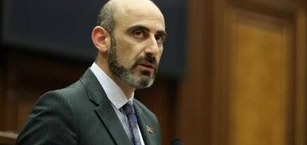 ՔՊ-ական պատգամավոր Նարեկ Զեյնալյանը մանդատը վայր դրեց